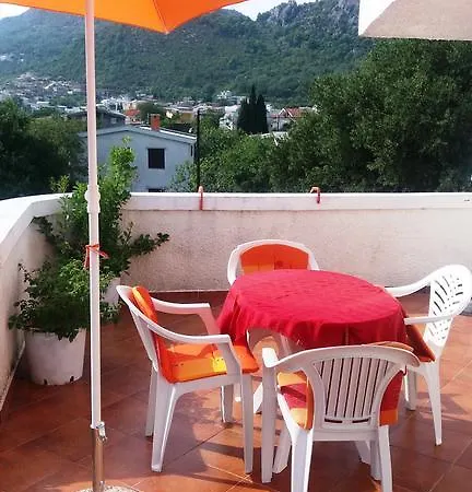 Apartments Villa Mond Sutomore Exterior photo