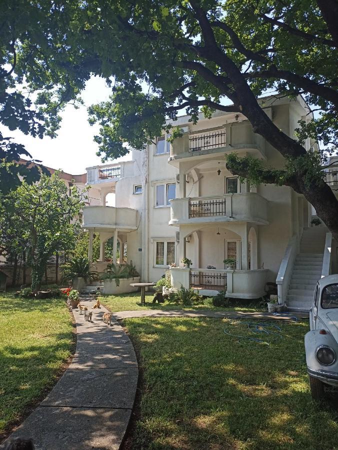 Apartments Villa Mond Sutomore
